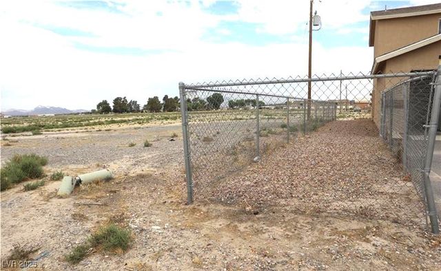 200 Mount Charleston Drive 3, Pahrump, NV 89048