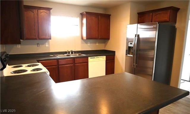 200 Mount Charleston Drive 3, Pahrump, NV 89048