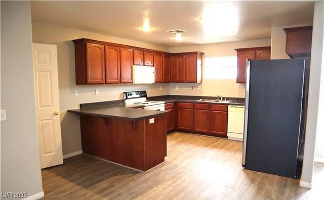 200 Mount Charleston Drive 3, Pahrump, NV 89048