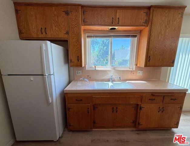 215 N Myrtle Avenue A, Monrovia, CA 91016