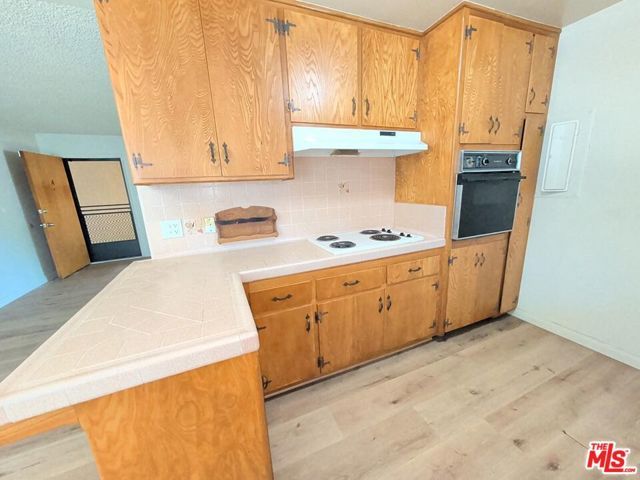 215 N Myrtle Avenue A, Monrovia, CA 91016