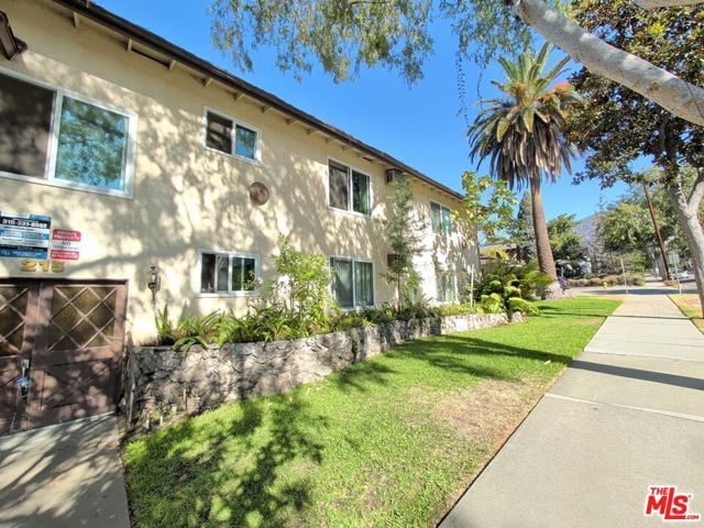 215 N Myrtle Avenue A, Monrovia, CA 91016