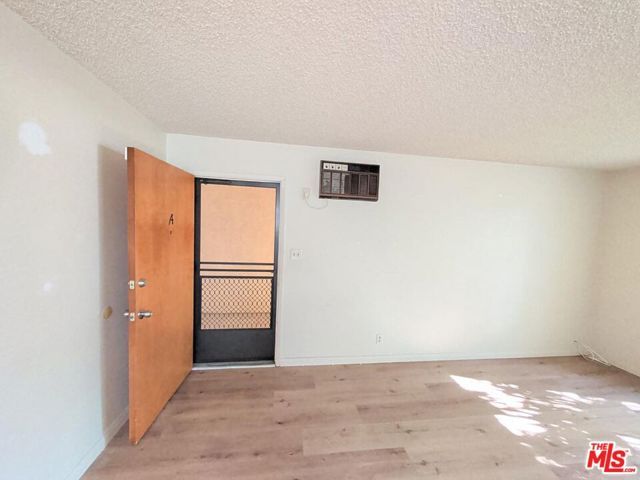 215 N Myrtle Avenue A, Monrovia, CA 91016