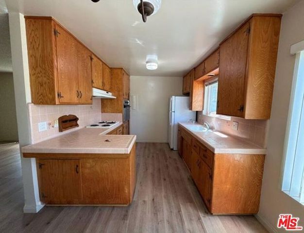 215 N Myrtle Avenue A, Monrovia, CA 91016