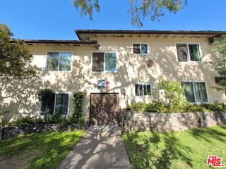 215 N Myrtle Avenue A, Monrovia, CA 91016