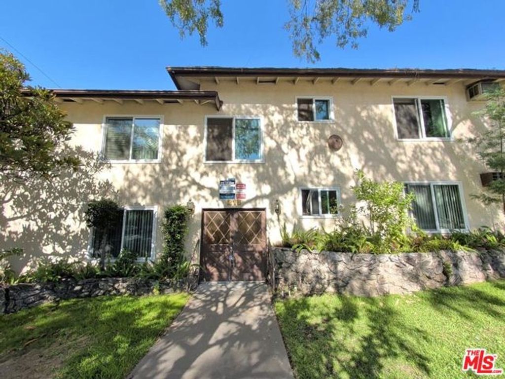 215 N Myrtle Avenue A, Monrovia, CA 91016
