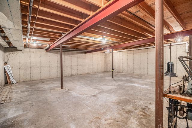 3618 Fase Drive, Wheatfield, IN 46392