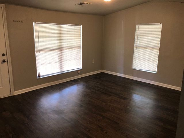 3343 Topeka Avenue, Dallas, TX 75212