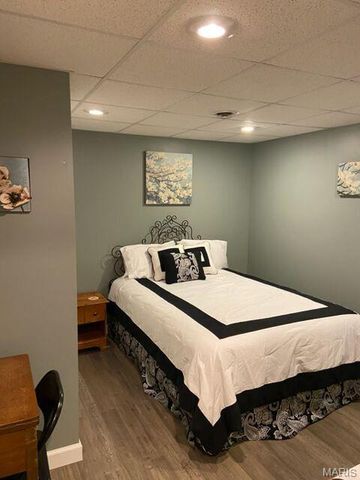 15 Big Bend Station Court, Manchester, MO 63088