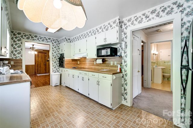 144 Cherry Street, Sylva, NC 28779