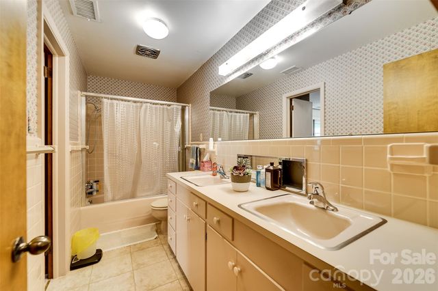 144 Cherry Street, Sylva, NC 28779