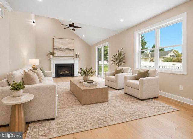 43 DAVISVILLE RD, Southampton, PA 18966