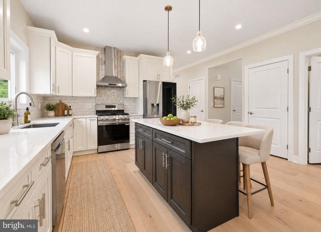 43 DAVISVILLE RD, Southampton, PA 18966