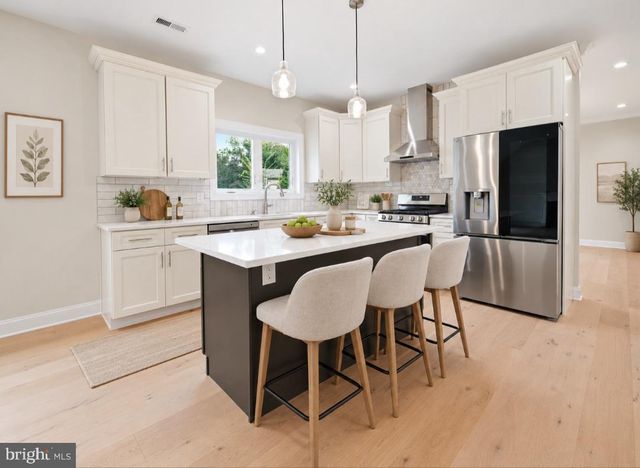 43 DAVISVILLE RD, Southampton, PA 18966
