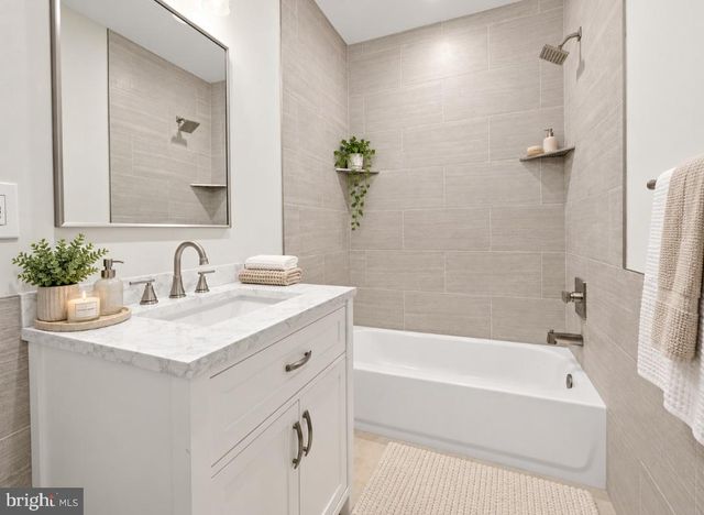43 DAVISVILLE RD, Southampton, PA 18966