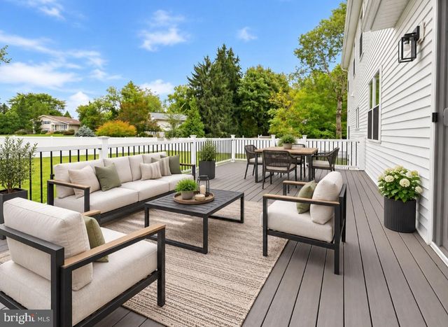 43 DAVISVILLE RD, Southampton, PA 18966