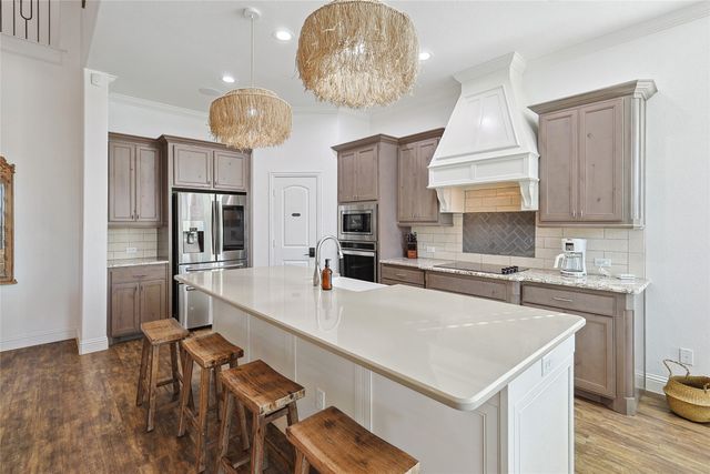 462 Wintergreen Drive, Waxahachie, TX 75165