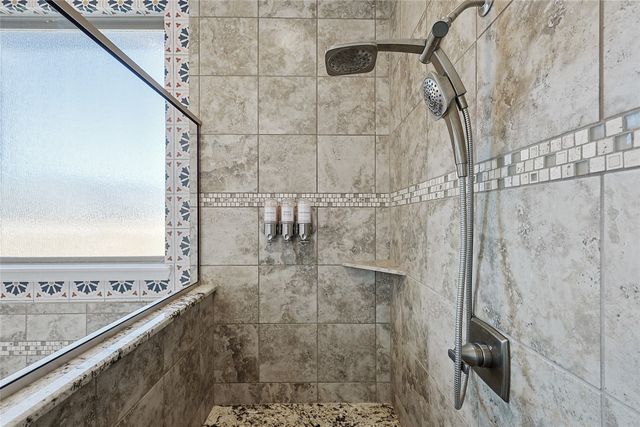 462 Wintergreen Drive, Waxahachie, TX 75165