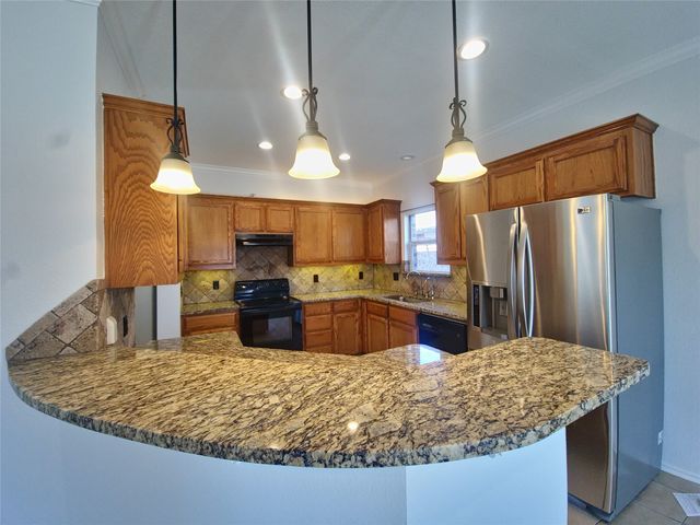 6468 Regina Drive, Fort Worth, TX 76131