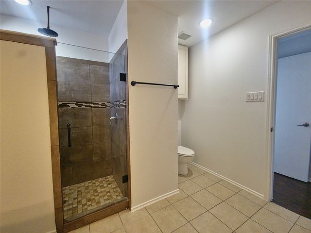 6468 Regina Drive, Fort Worth, TX 76131