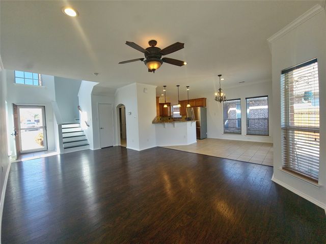 6468 Regina Drive, Fort Worth, TX 76131