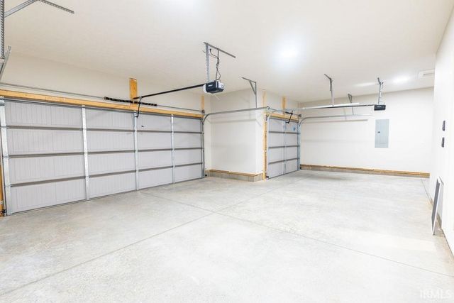 5183 Jackson Drive, Newburgh, IN 47630
