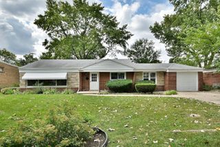 6750 N Kostner Avenue, Lincolnwood, IL 60712