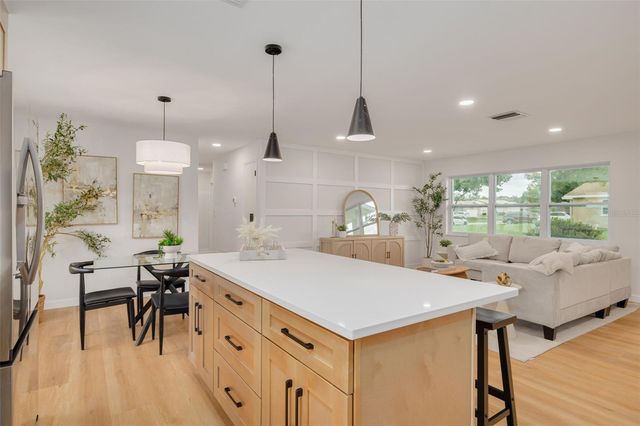2070 55TH STREET N, St Petersburg, FL 33710