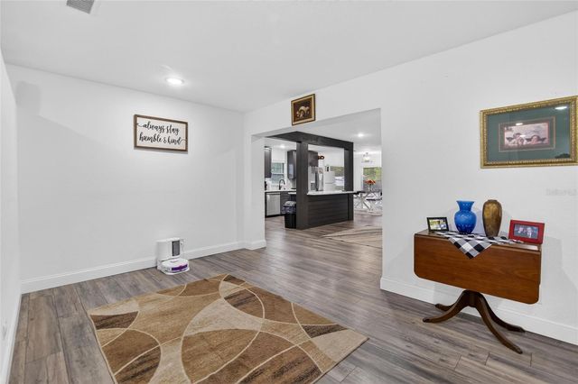 723 W PINEDALE DRIVE, Plant City, FL 33563