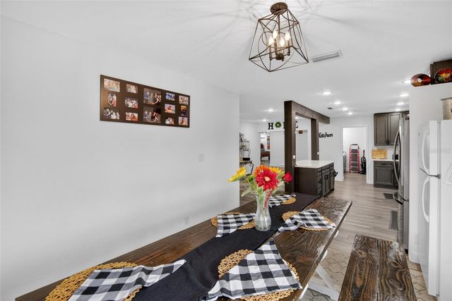 723 W PINEDALE DRIVE, Plant City, FL 33563