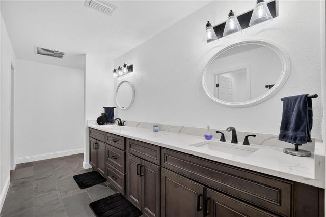 723 W PINEDALE DRIVE, Plant City, FL 33563