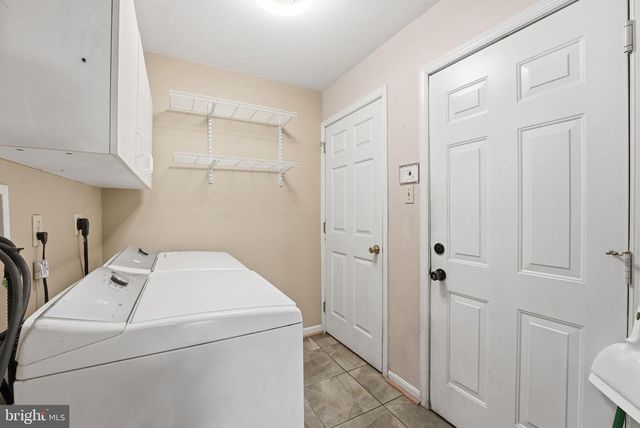 6870 HAWKINS GATE RD, La Plata, MD 20646