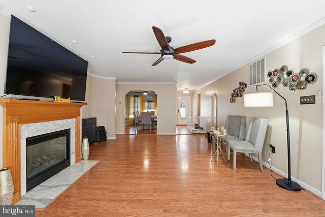 6870 HAWKINS GATE RD, La Plata, MD 20646