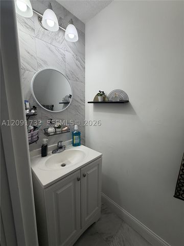 270 NW 71st Ave 4, Miami, FL 33126