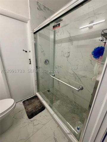 270 NW 71st Ave 4, Miami, FL 33126