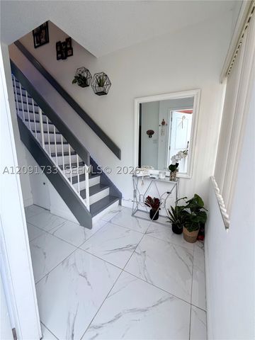 270 NW 71st Ave 4, Miami, FL 33126