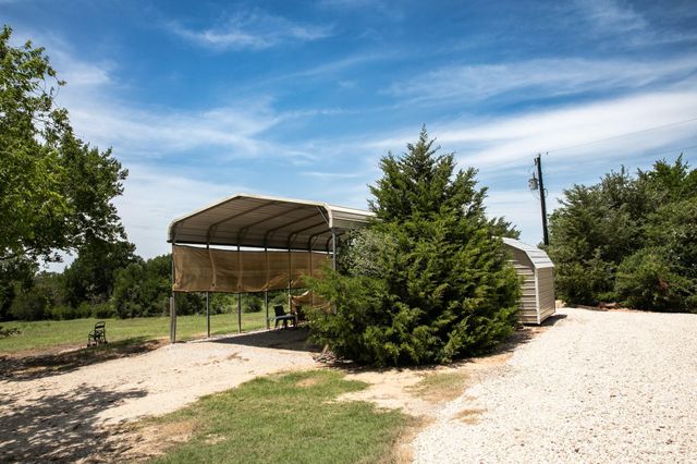 5427 Mustang Road, Brenham, TX 77833