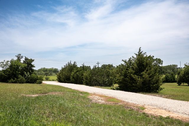 5427 Mustang Road, Brenham, TX 77833