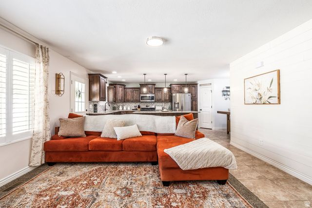 1156 S 1325 W, Clearfield, UT 84015