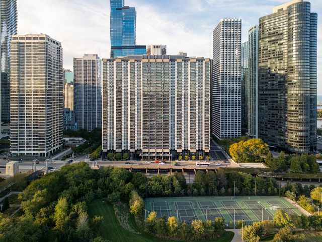 400 E Randolph Street 1104, Chicago, IL 60601