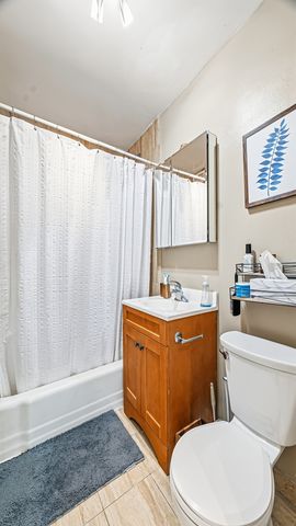 400 E Randolph Street 1104, Chicago, IL 60601