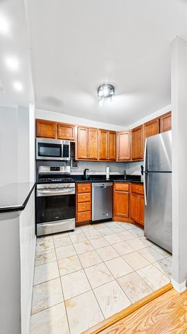 400 E Randolph Street 1104, Chicago, IL 60601