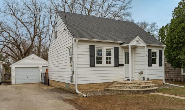 1016 6th Avenue NW, Rochester, MN 55901