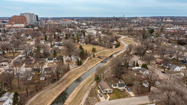 1016 6th Avenue NW, Rochester, MN 55901