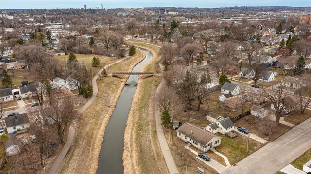 1016 6th Avenue NW, Rochester, MN 55901