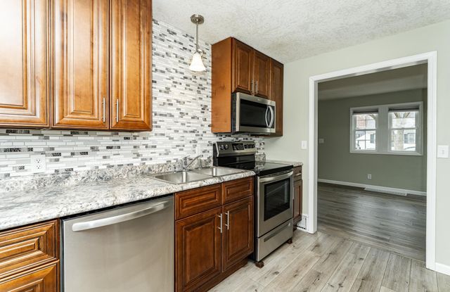 1016 6th Avenue NW, Rochester, MN 55901