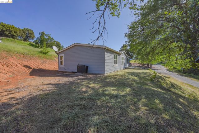 16800 Amy Drive, Sonora, CA 95370