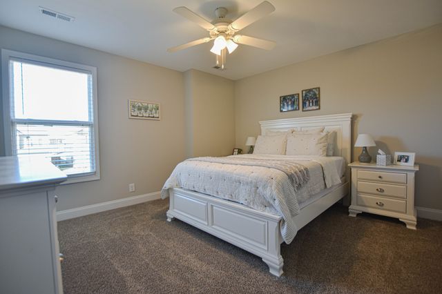 1046 Creek Way, Clarksville, TN 37042