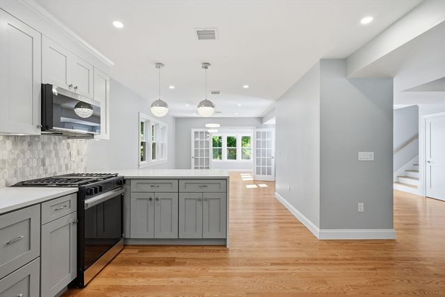 16 Old Cambridge Turnpike, Lincoln, MA 01773