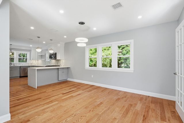 16 Old Cambridge Turnpike, Lincoln, MA 01773